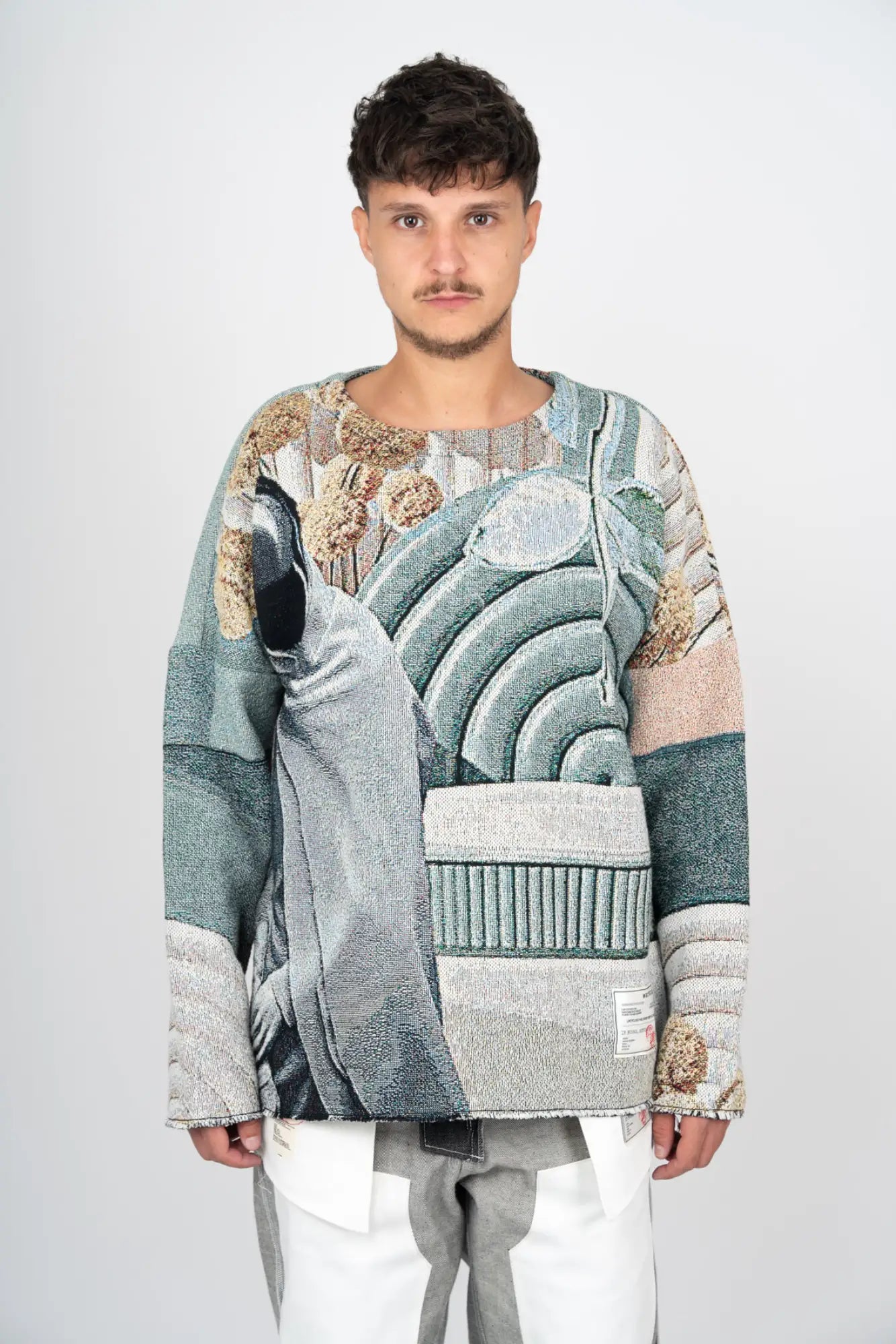 PANTONE CREWNECK